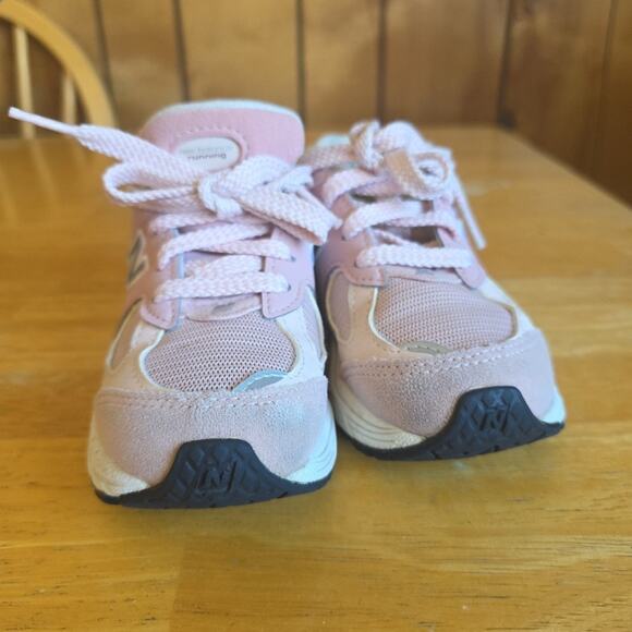 New Balance 2002R Girls Toddler Athletic Shoes 'Pink Sand' IC2002SK Sz 9C - Picture 6 of 10